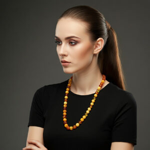 Purchase Baltic amber necklaces wholesale