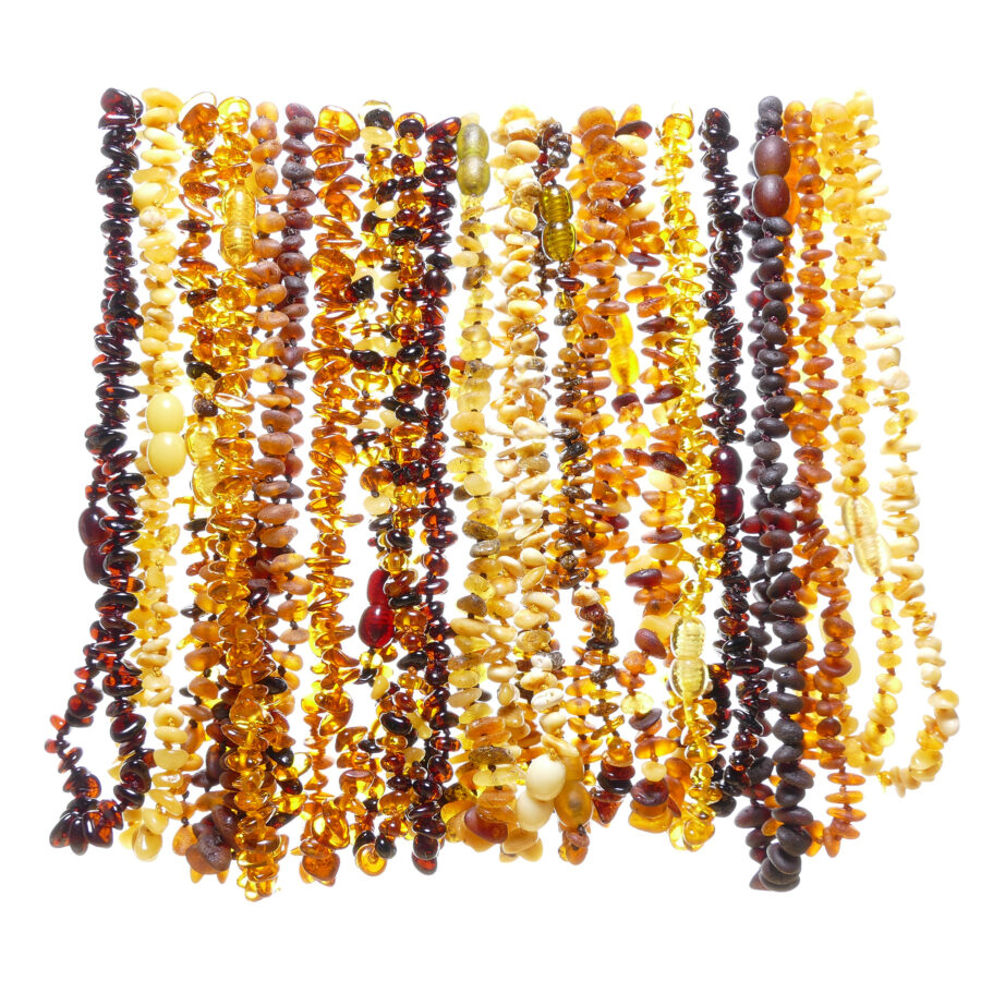 Wholesale lot of 10 children's amber necklaces - Chip shape beads - Style mix - Wholesale price